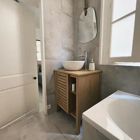Le Patio De La Rochelle Apartment